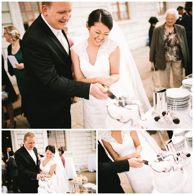 tortenanschnitt brautpaar festgehalten von unserem fotografen ludwigsburg