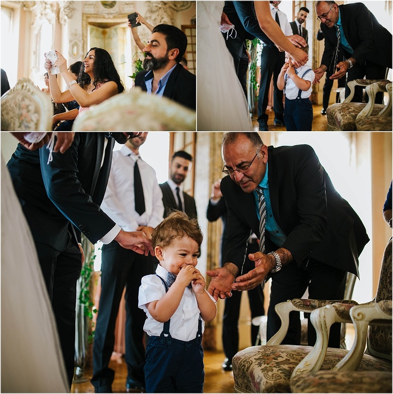 sohn freut sich an der hochzeit