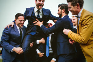 gruppenfotos an hochzeit