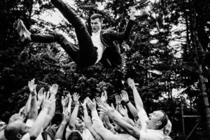 gruppenfoto hochzeit