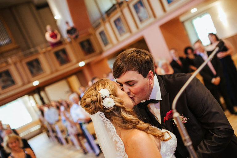 brautpaar kirche tamm