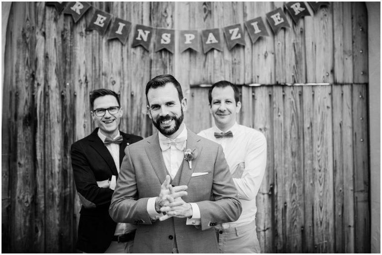 bräutigam mit trauzeugen